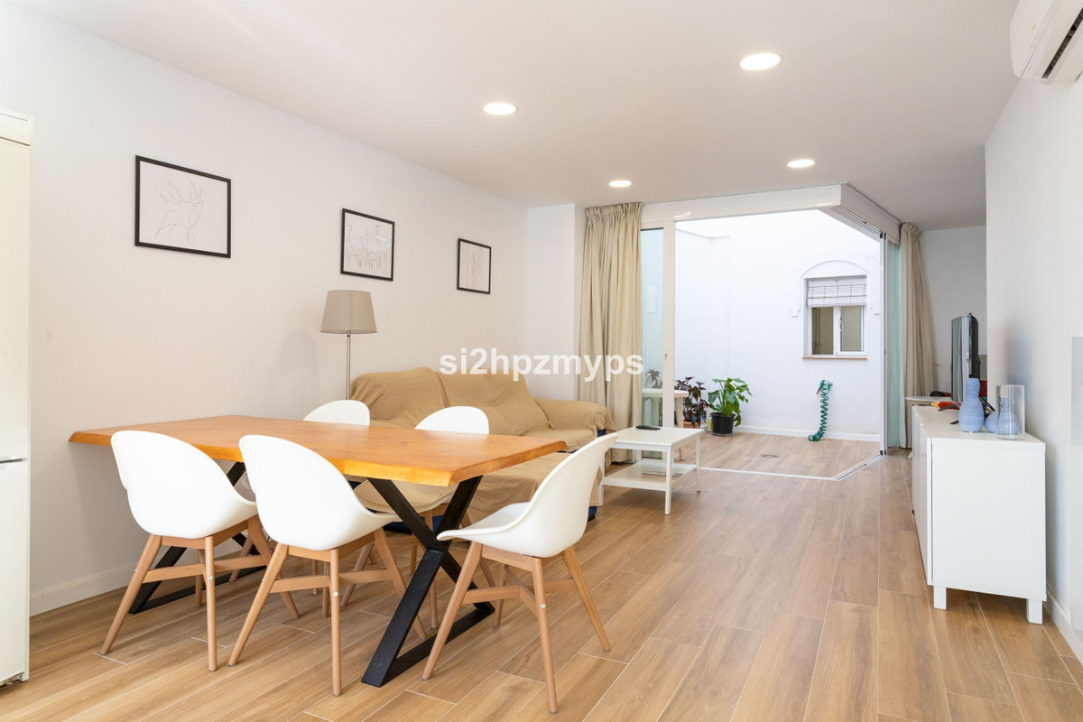 Geschakelde Woning te koop in Nerja | 4 slaapkamers H5287561