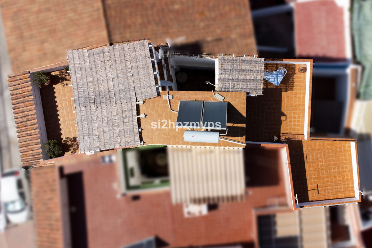 Geschakelde Woning te koop in Nerja | 4 slaapkamers H5287561
