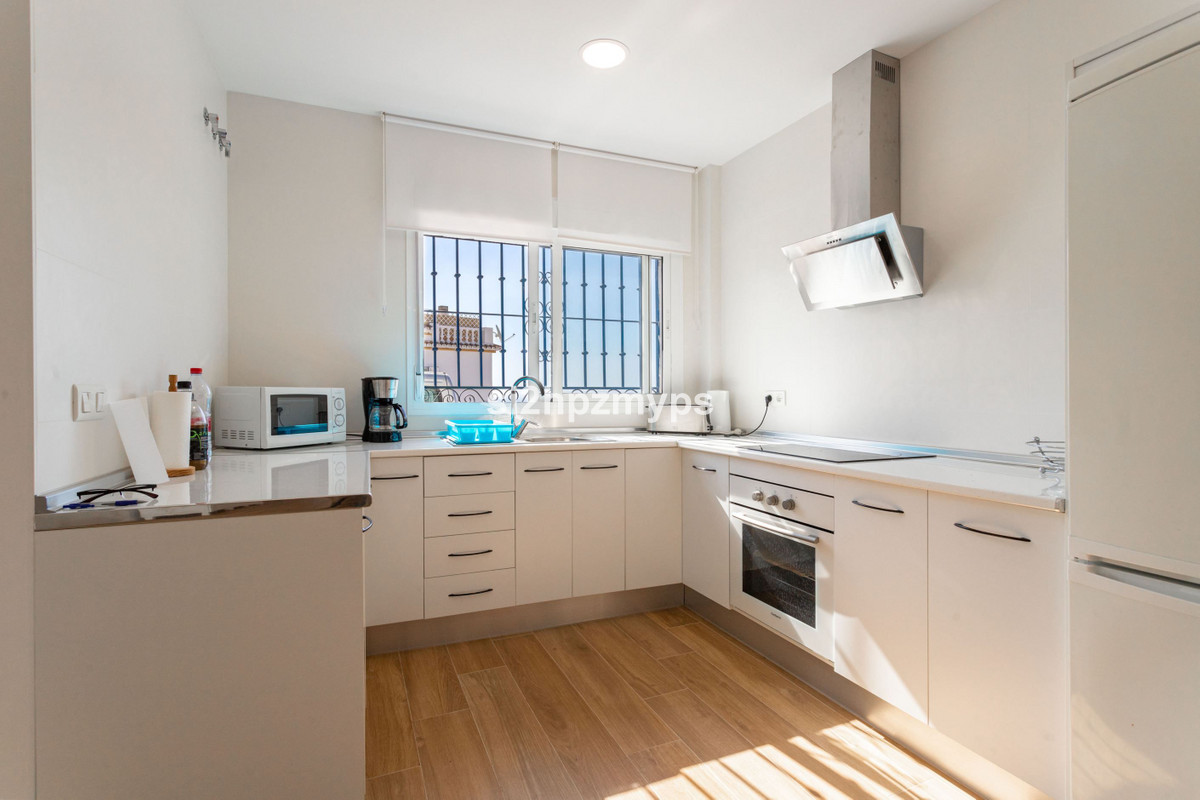 Geschakelde Woning te koop in Nerja | 4 slaapkamers H5287561
