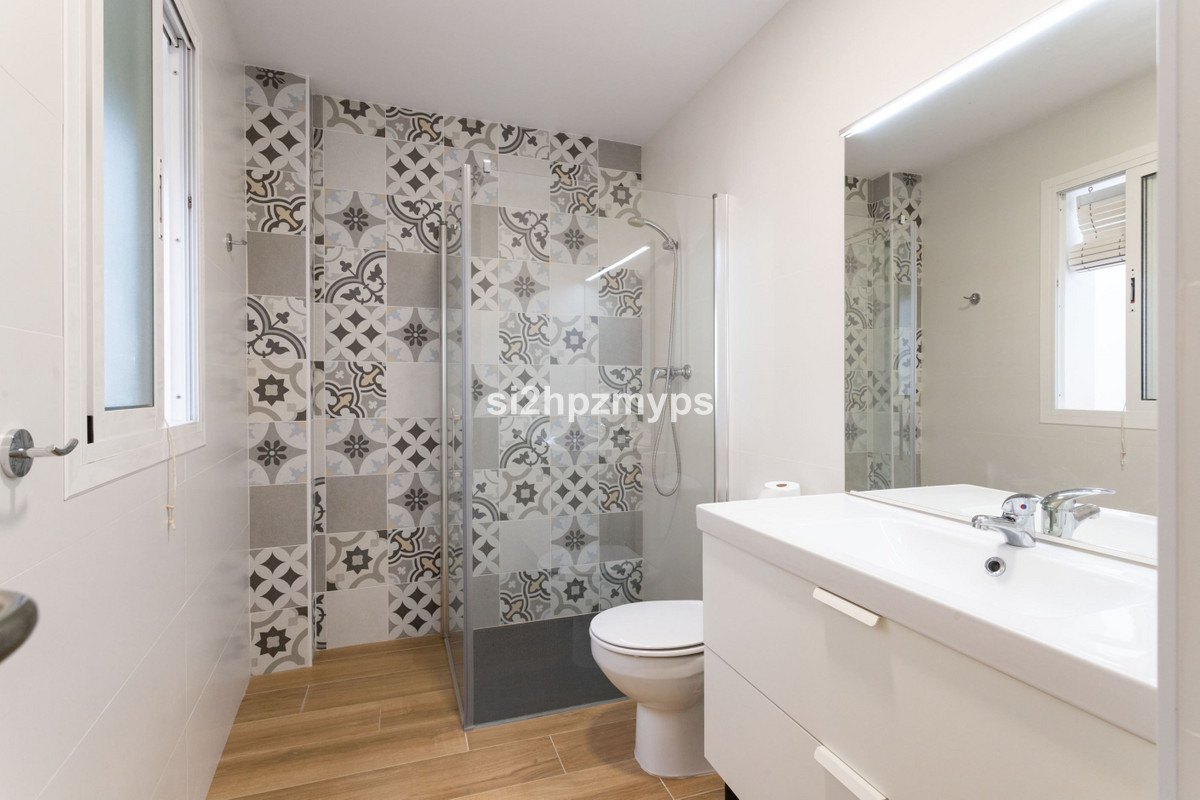 Geschakelde Woning te koop in Nerja | 4 slaapkamers H5287561