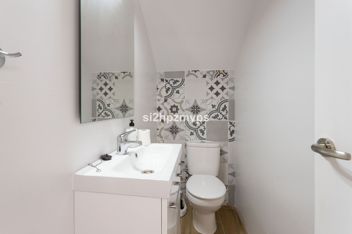 Geschakelde Woning te koop in Nerja | 4 slaapkamers H5287561