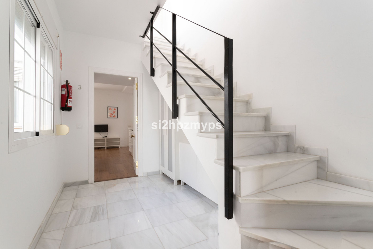 Geschakelde Woning te koop in Nerja | 4 slaapkamers H5287561