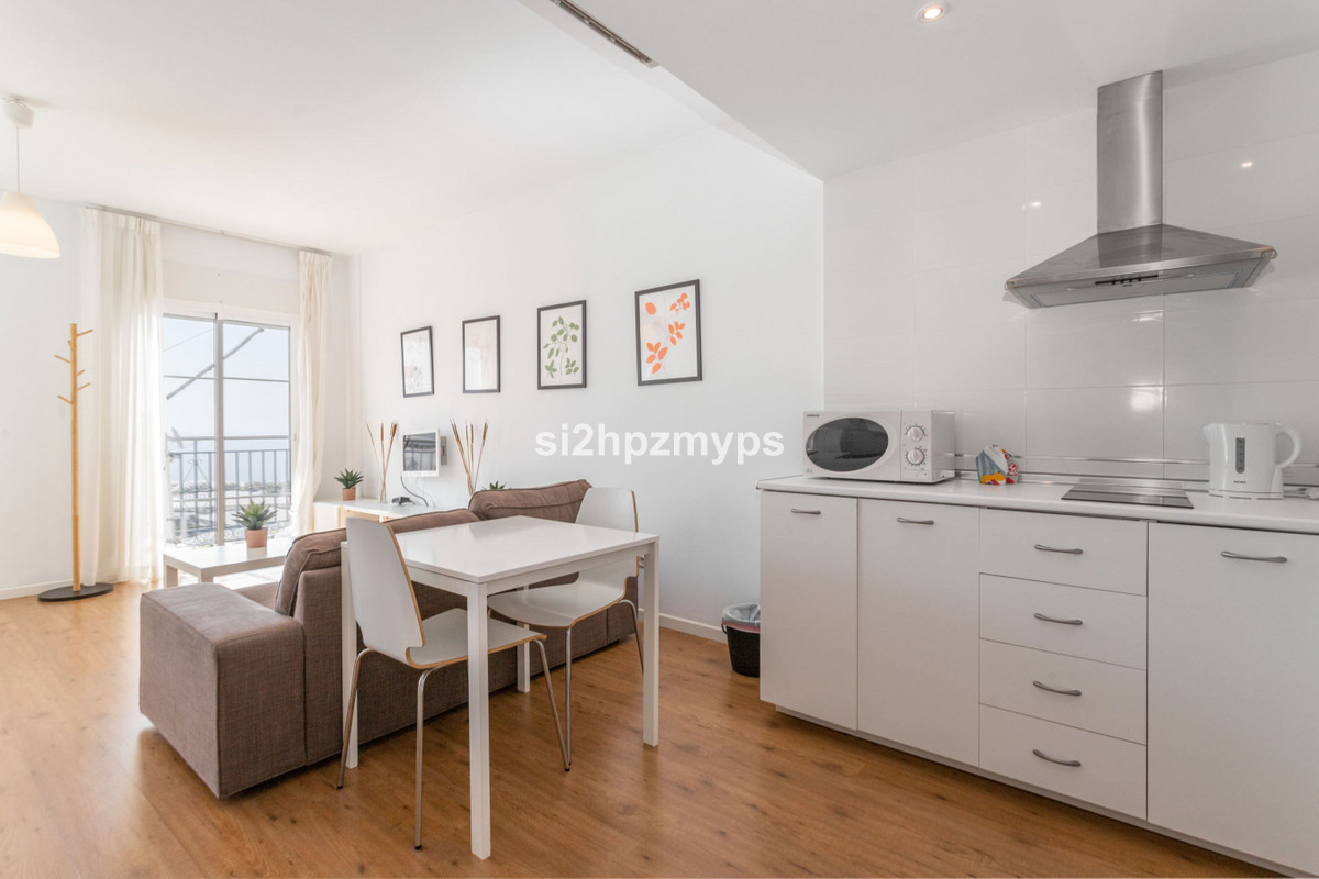 Geschakelde Woning te koop in Nerja | 4 slaapkamers H5287561