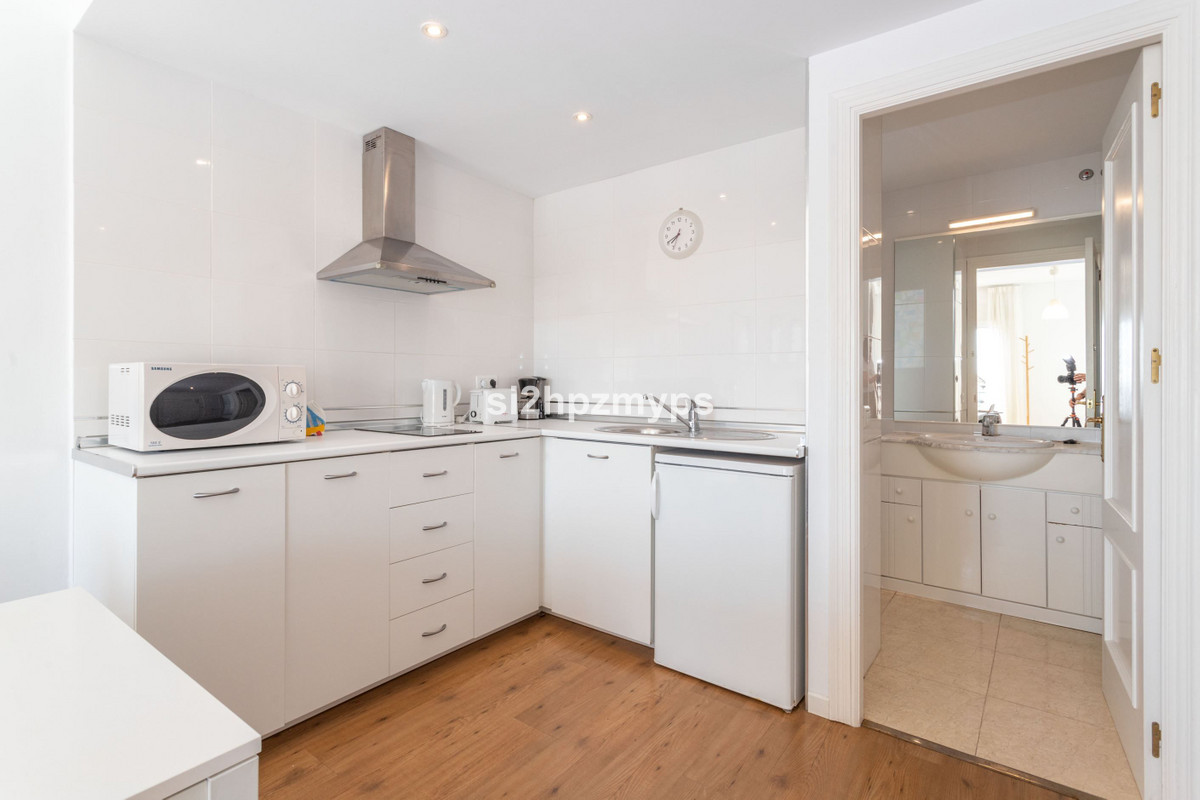 Geschakelde Woning te koop in Nerja | 4 slaapkamers H5287561