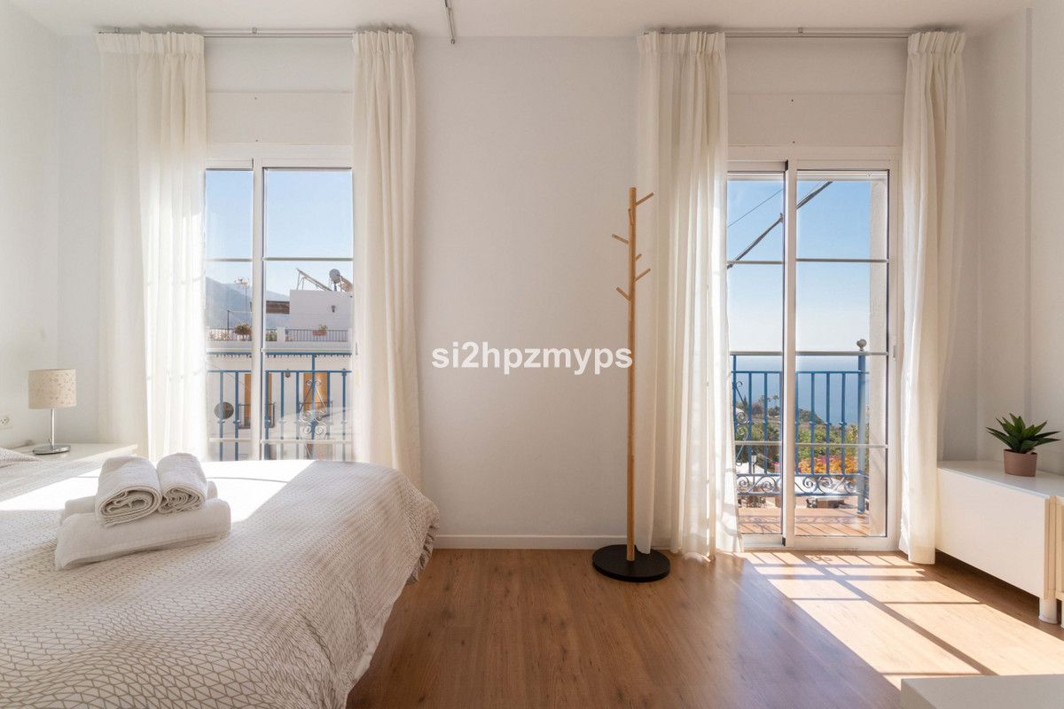 Geschakelde Woning te koop in Nerja | 4 slaapkamers H5287561