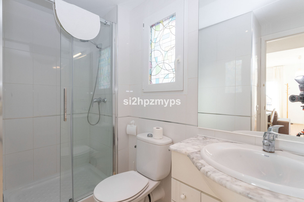 Geschakelde Woning te koop in Nerja | 4 slaapkamers H5287561