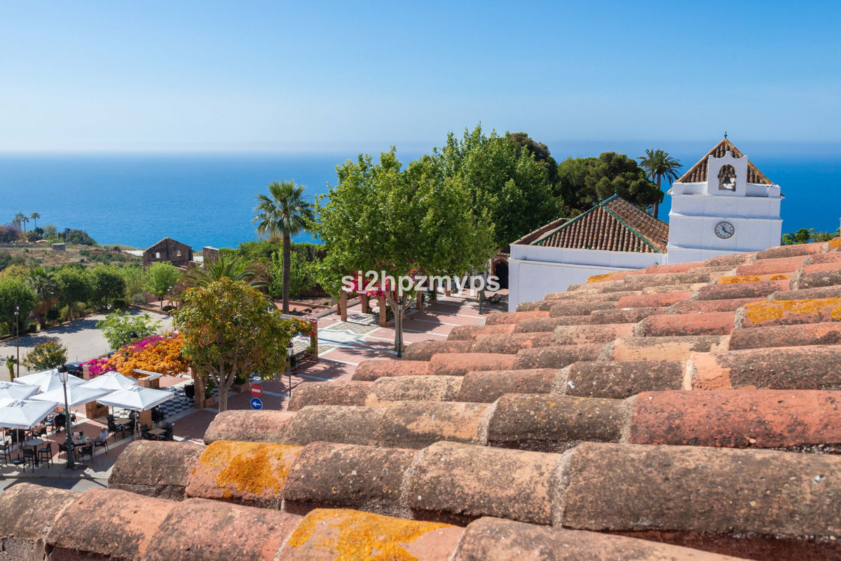 Geschakelde Woning te koop in Nerja | 4 slaapkamers H5287561