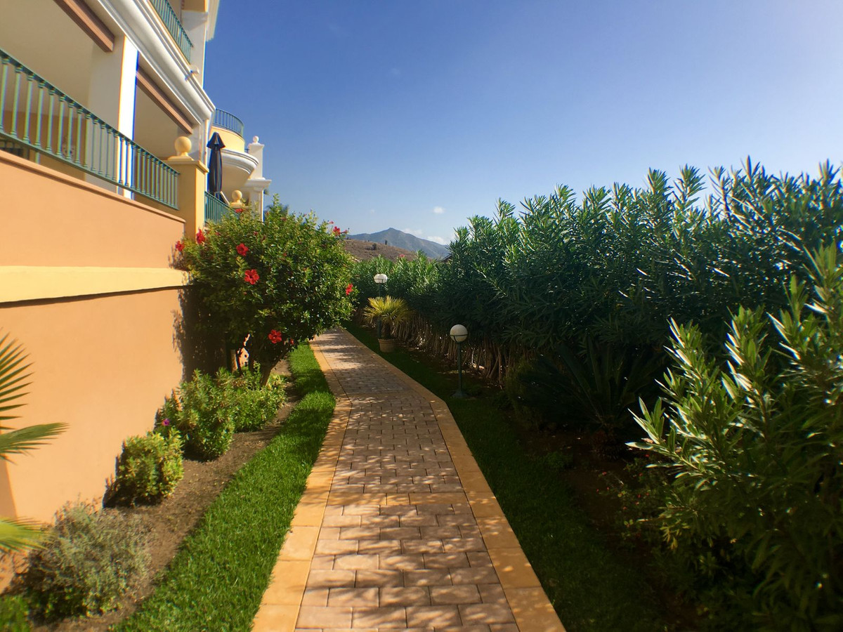 Appartement te koop in Nerja | 2 slaapkamers H5293039