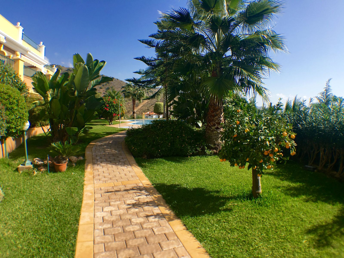 Appartement te koop in Nerja | 2 slaapkamers H5293039