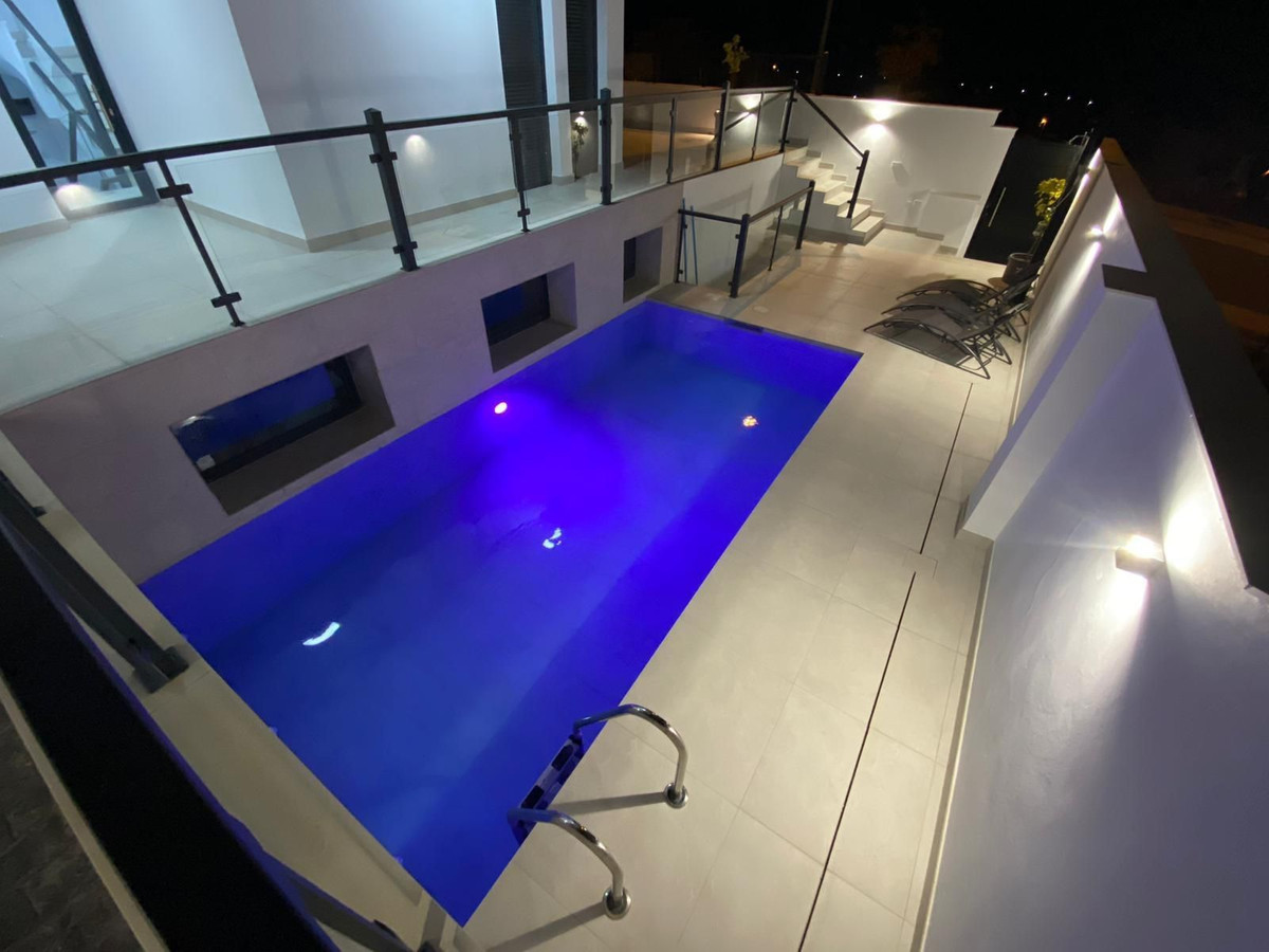 Vrijstaande Villa te koop in Nerja | 3 slaapkamers H5309908