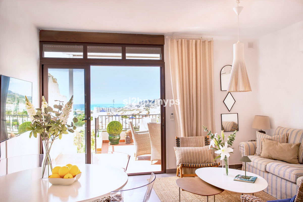 Geschakelde Woning te koop in Nerja | 2 slaapkamers H5373616