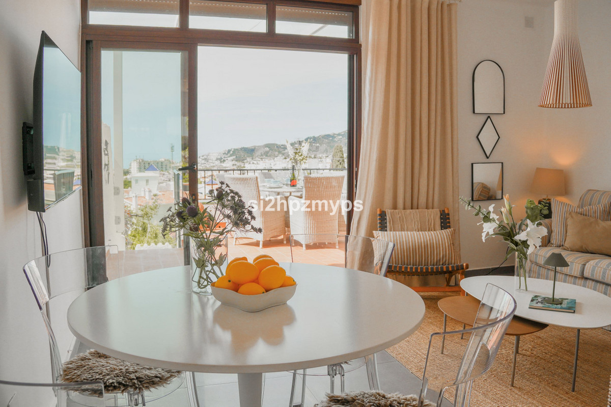 Geschakelde Woning te koop in Nerja | 2 slaapkamers H5373616