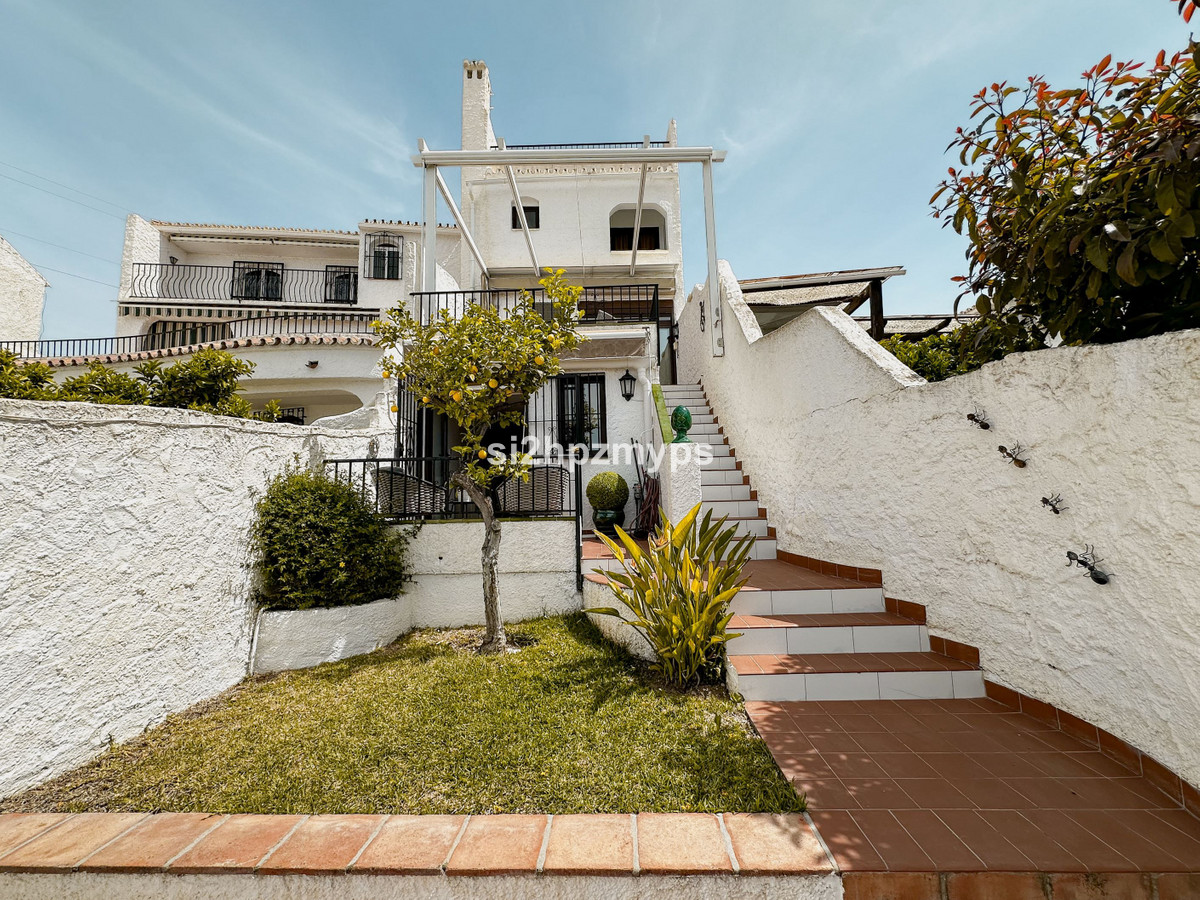 Geschakelde Woning te koop in Nerja | 2 slaapkamers H5373616