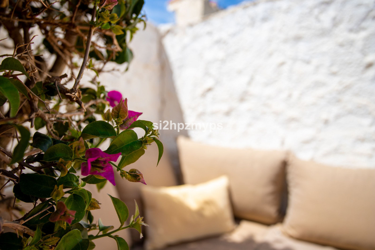 Geschakelde Woning te koop in Nerja | 2 slaapkamers H5373616