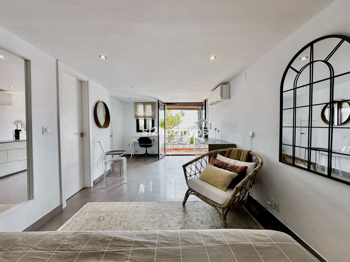 Geschakelde Woning te koop in Nerja | 2 slaapkamers H5373616