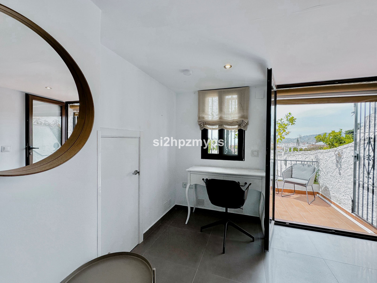 Geschakelde Woning te koop in Nerja | 2 slaapkamers H5373616