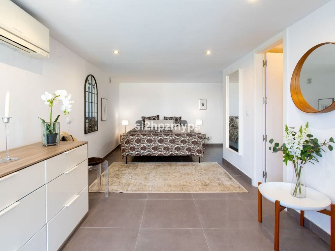 Geschakelde Woning te koop in Nerja | 2 slaapkamers H5373616