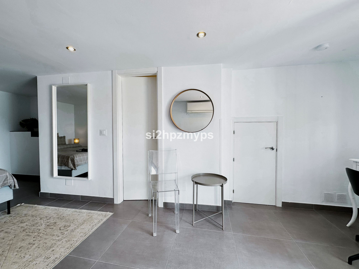 Geschakelde Woning te koop in Nerja | 2 slaapkamers H5373616