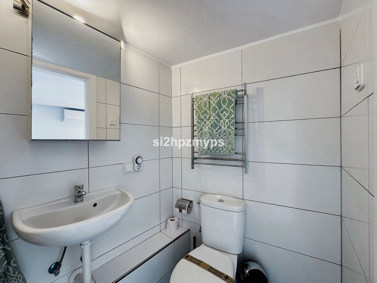 Geschakelde Woning te koop in Nerja | 2 slaapkamers H5373616