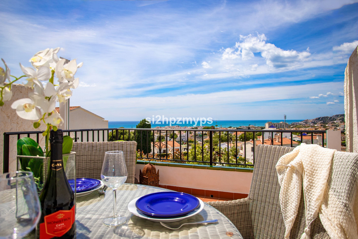 Geschakelde Woning te koop in Nerja | 2 slaapkamers H5373616