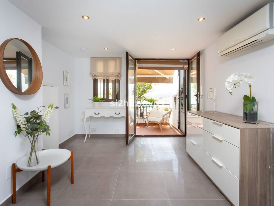 Geschakelde Woning te koop in Nerja | 2 slaapkamers H5373616