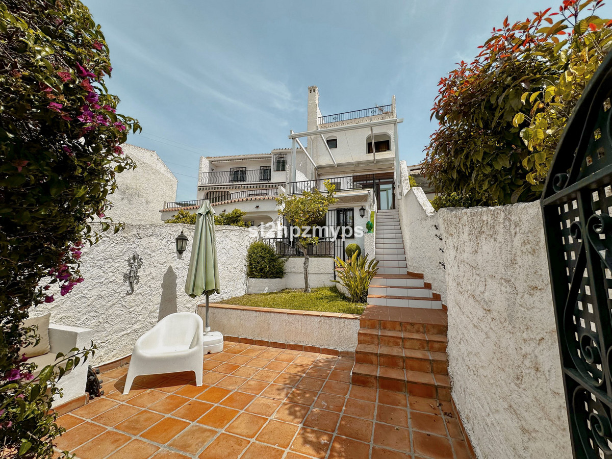 Geschakelde Woning te koop in Nerja | 2 slaapkamers H5373616