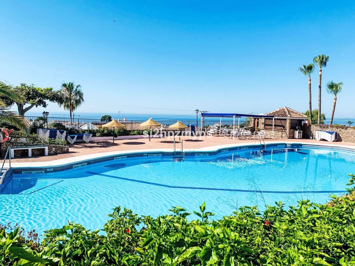 Geschakelde Woning te koop in Nerja | 2 slaapkamers H5373616