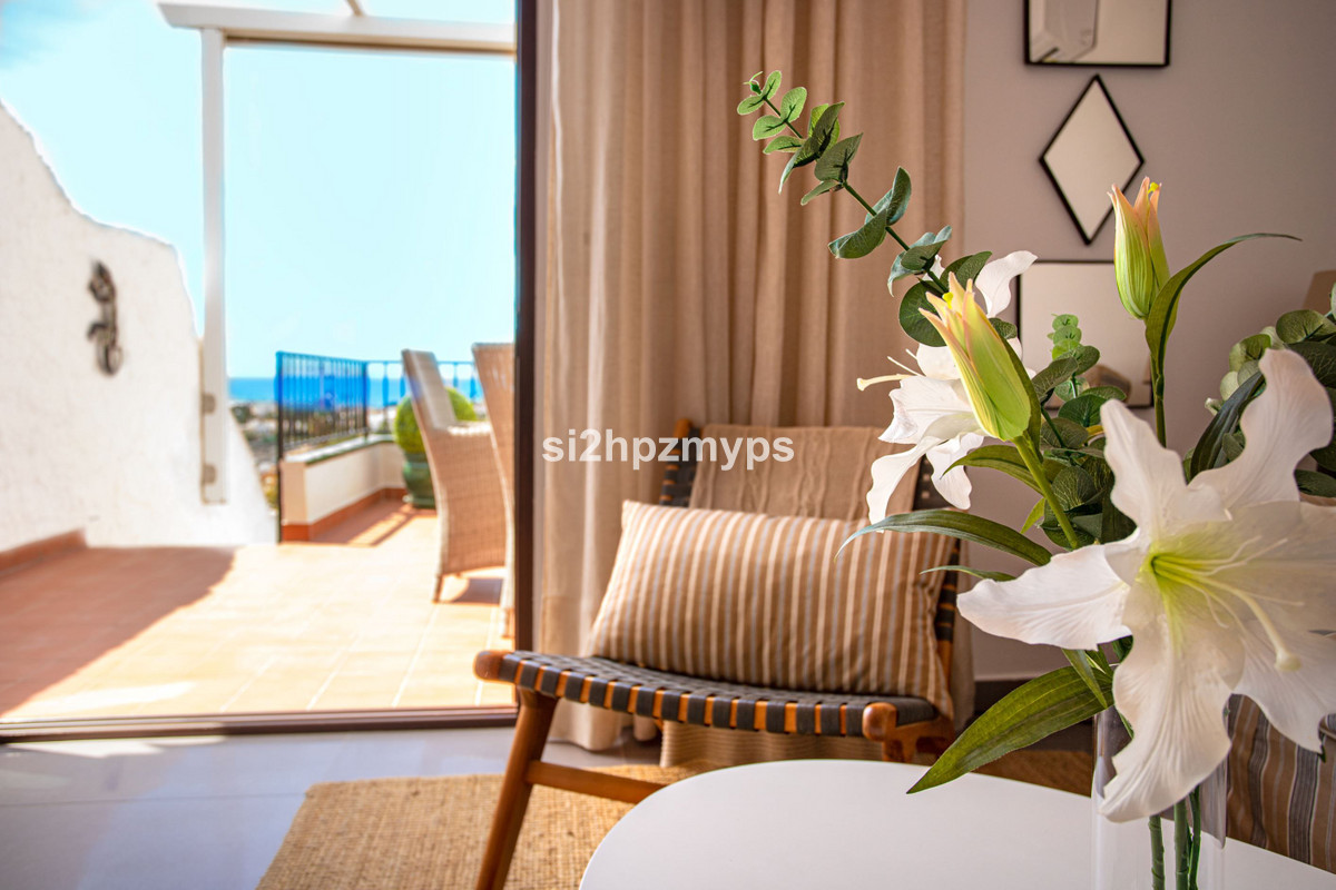 Geschakelde Woning te koop in Nerja | 2 slaapkamers H5373616