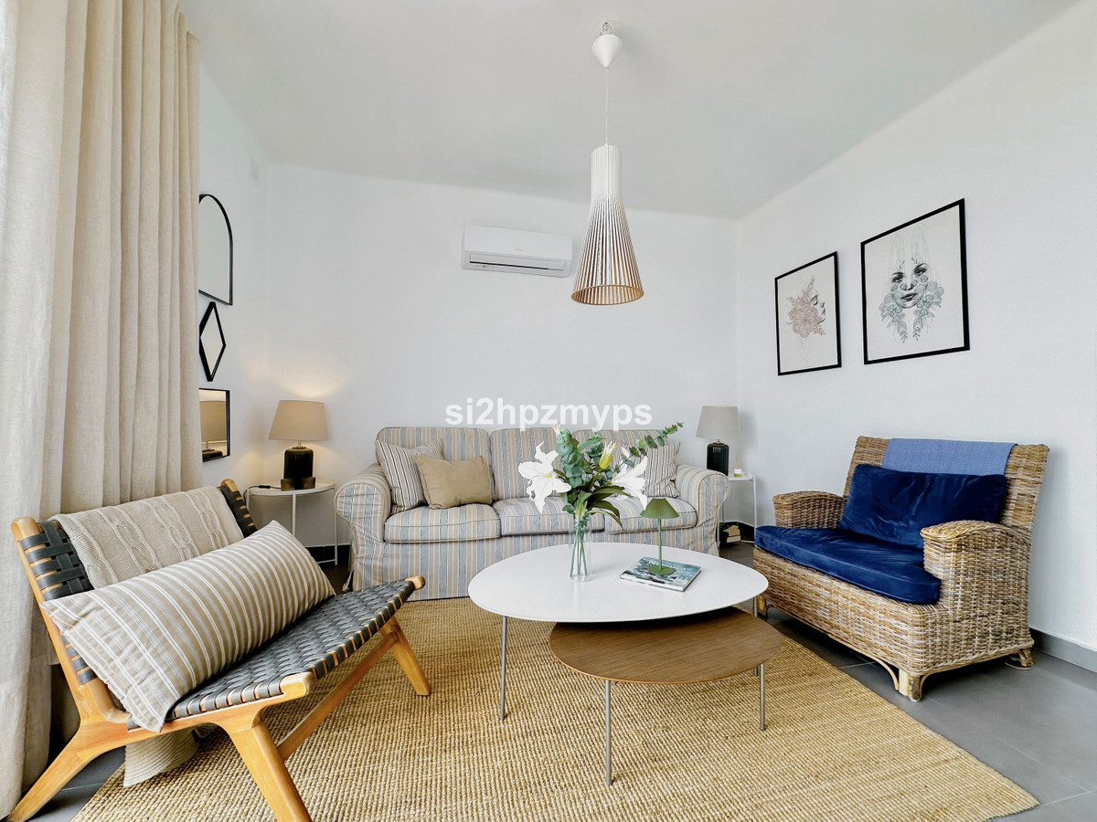 Geschakelde Woning te koop in Nerja | 2 slaapkamers H5373616