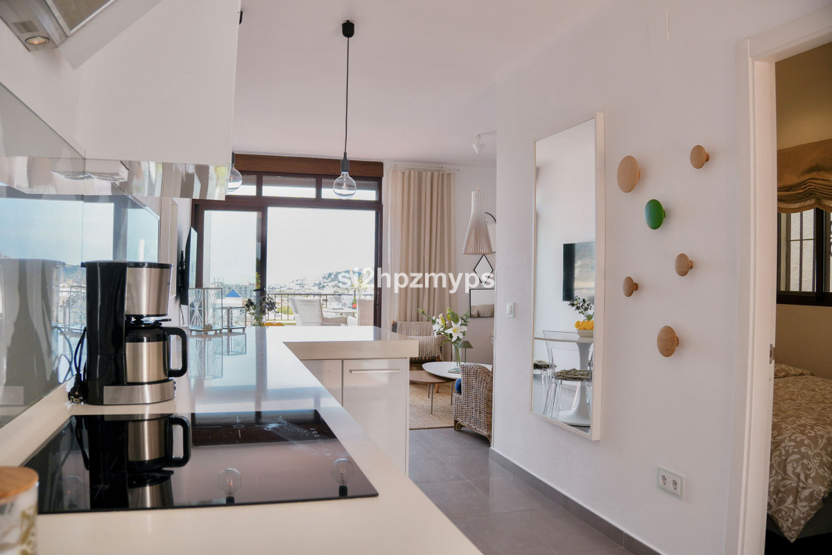 Geschakelde Woning te koop in Nerja | 2 slaapkamers H5373616