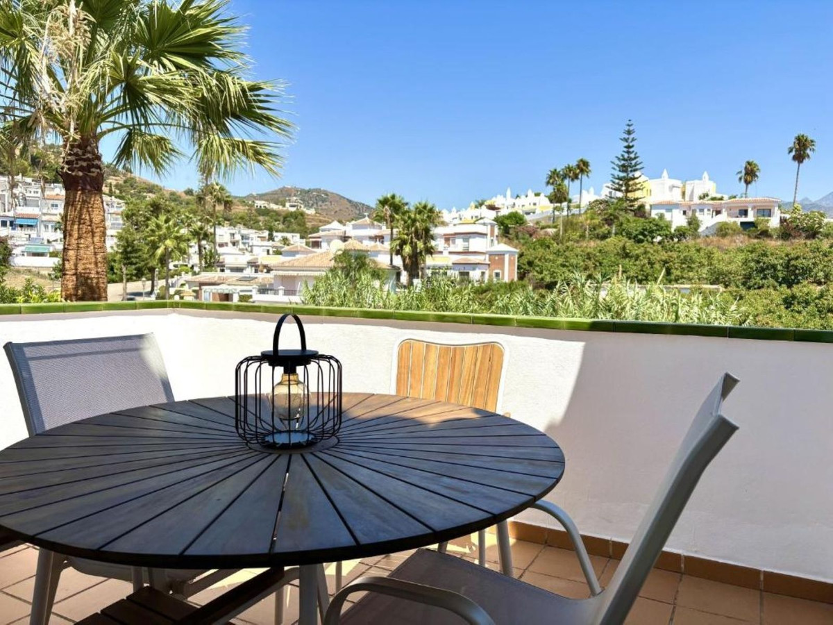 Appartement te koop in Nerja | 4 slaapkamers H5402023