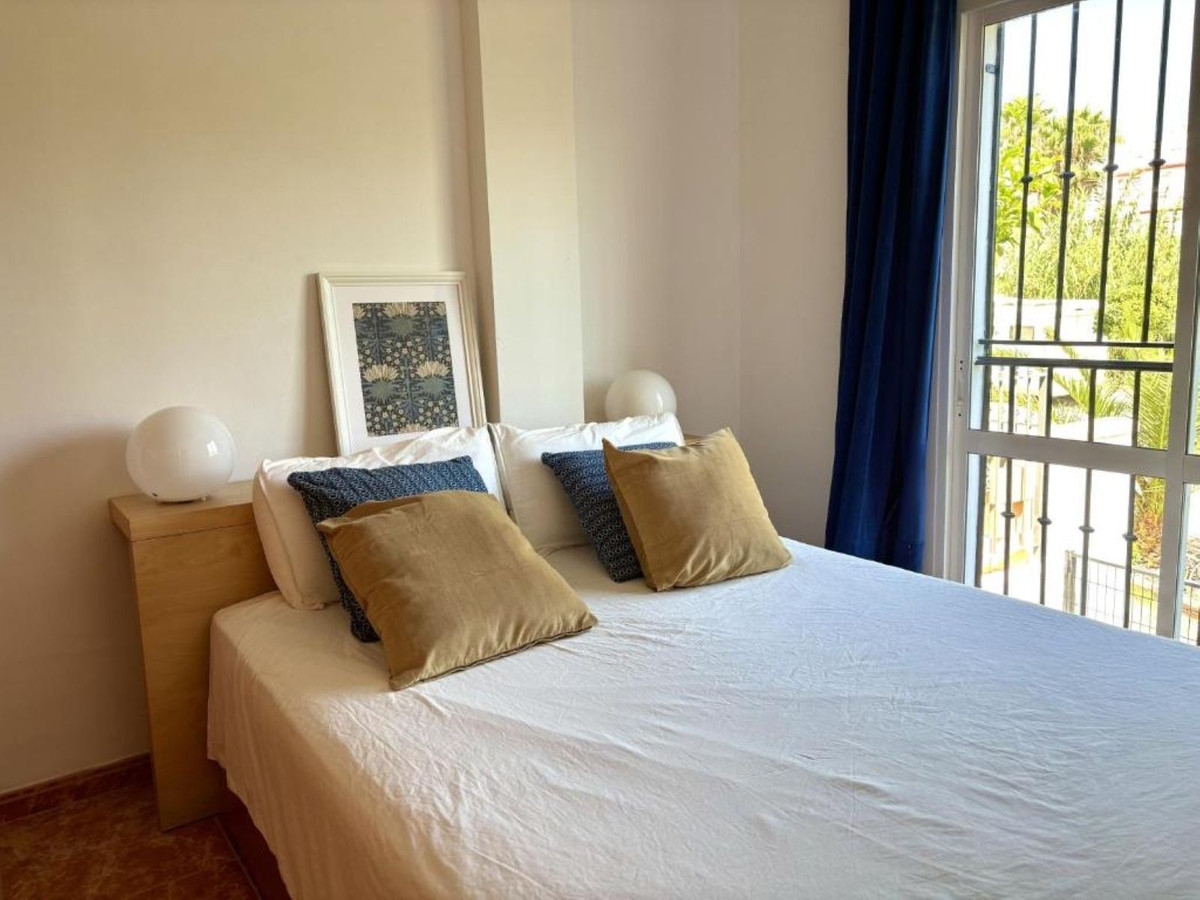 Appartement te koop in Nerja | 4 slaapkamers H5402023