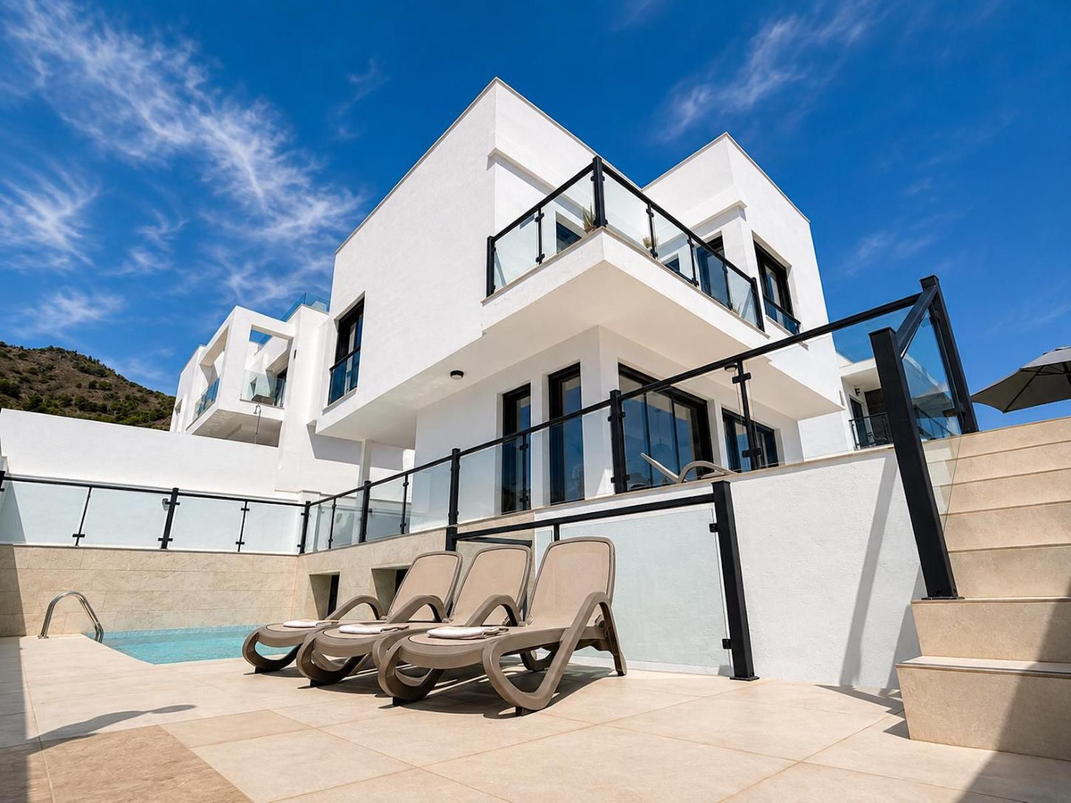 Vrijstaande Villa te koop in Nerja | 3 slaapkamers H5475793