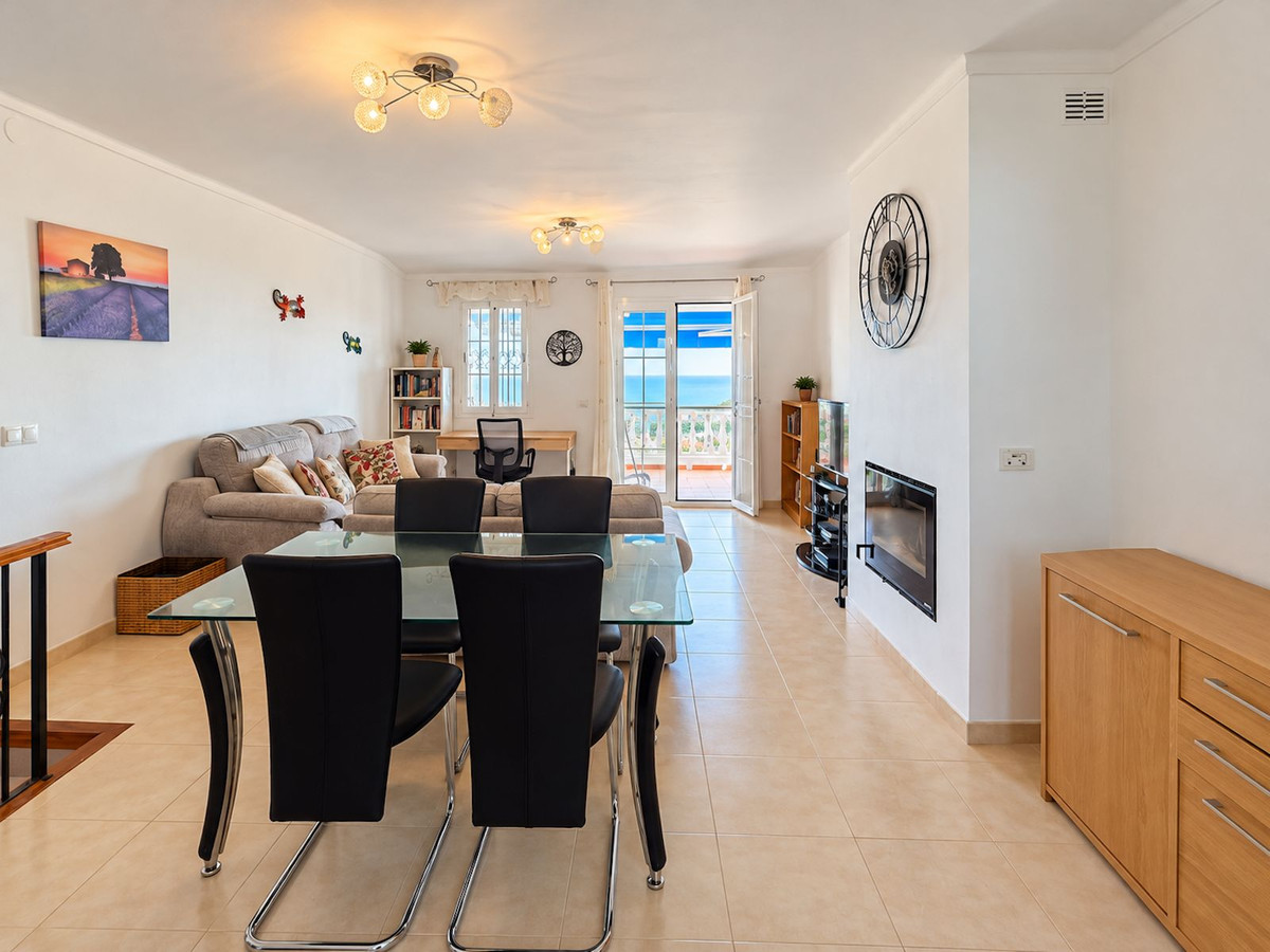 Geschakelde Woning te koop in Nerja | 2 slaapkamers H5513515