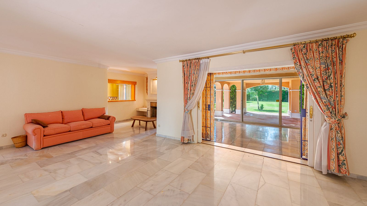 Huis te koop in New Golden Mile | 4 slaapkamers H4429960