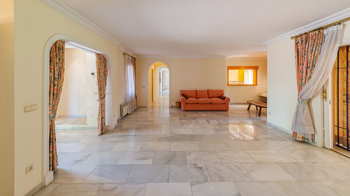 Huis te koop in New Golden Mile | 4 slaapkamers H4429960