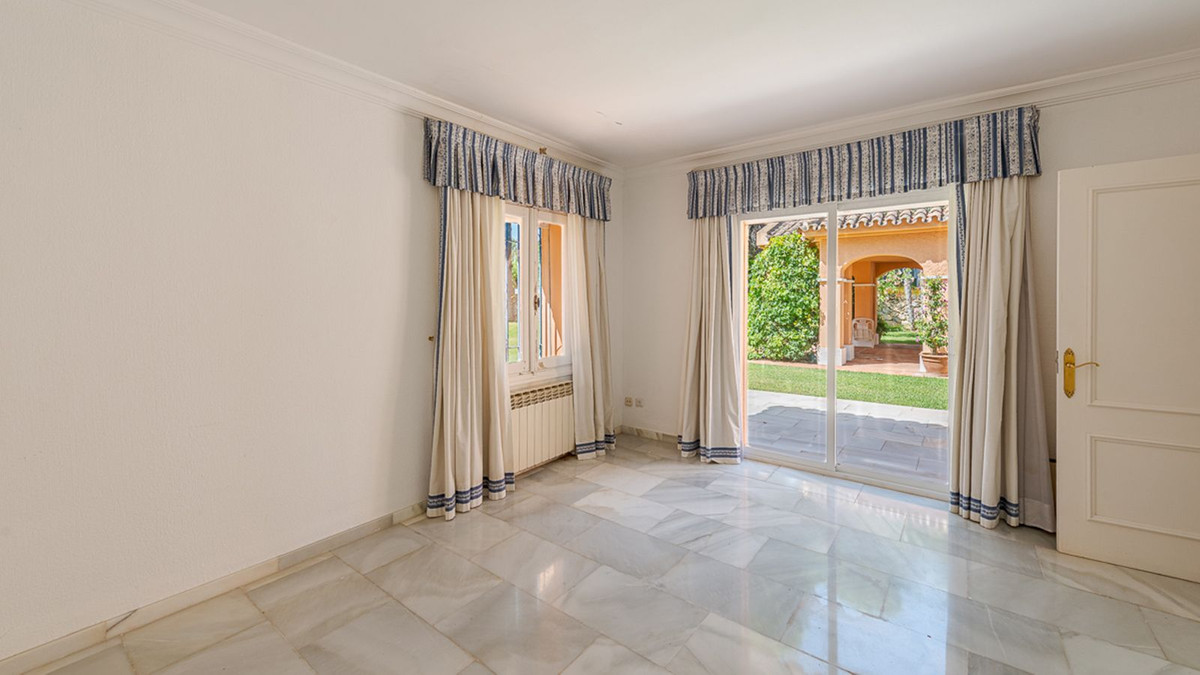 Huis te koop in New Golden Mile | 4 slaapkamers H4429960