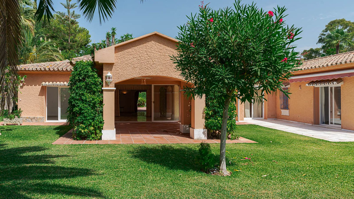 Huis te koop in New Golden Mile | 4 slaapkamers H4429960