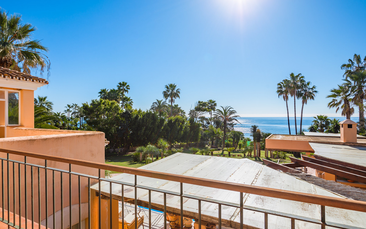 Huis te koop in New Golden Mile | 8 slaapkamers H4677691