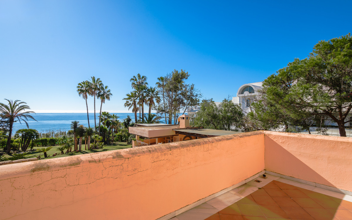 Huis te koop in New Golden Mile | 8 slaapkamers H4677691