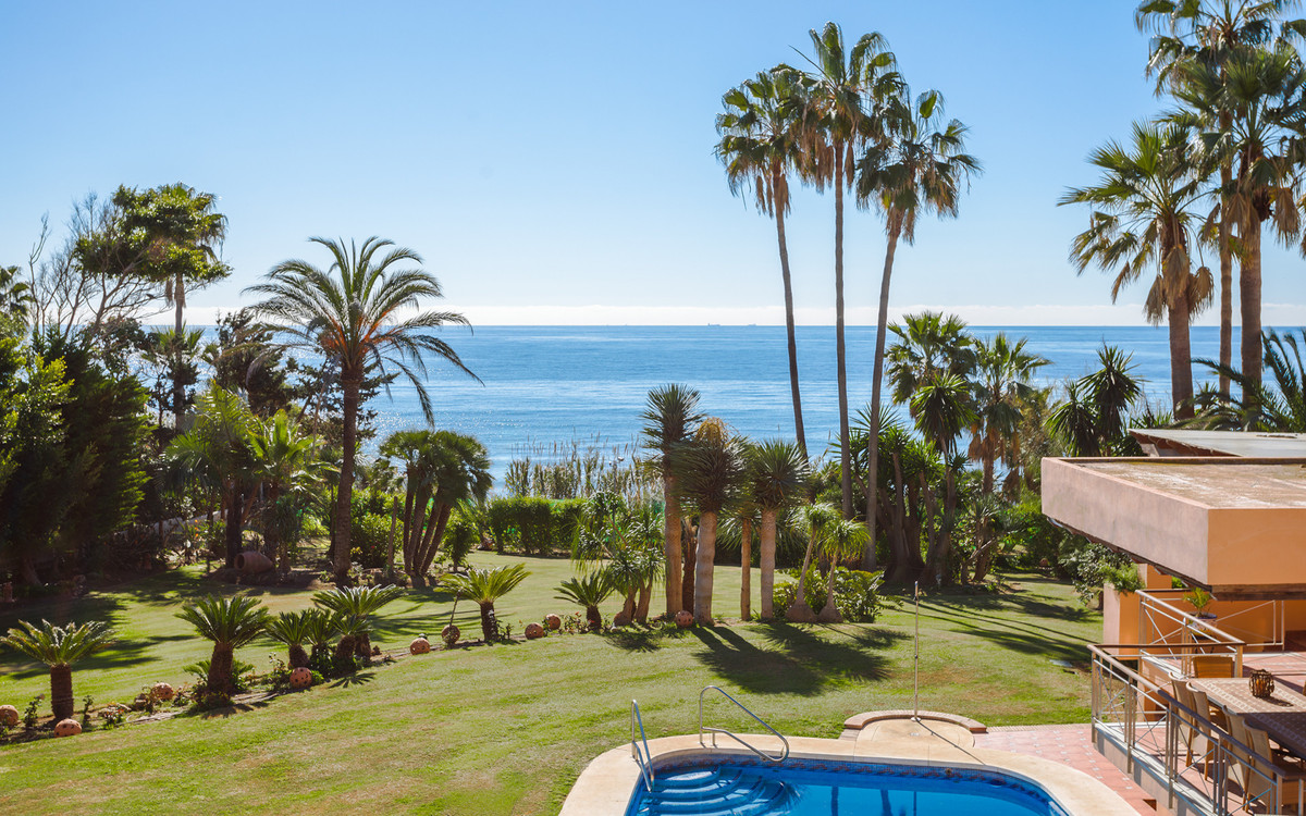 Huis te koop in New Golden Mile | 8 slaapkamers H4677691