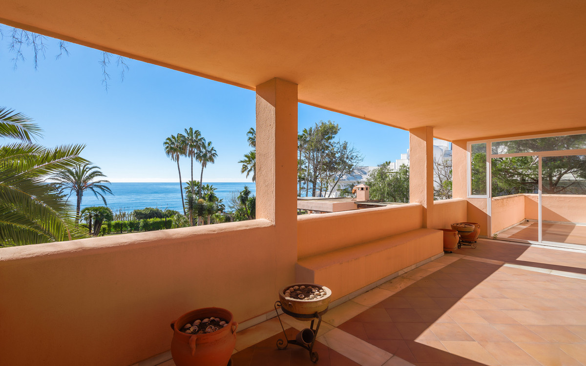 Huis te koop in New Golden Mile | 8 slaapkamers H4677691