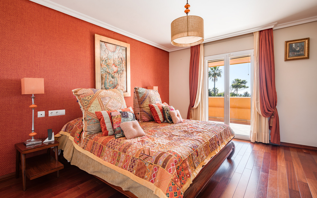 Huis te koop in New Golden Mile | 8 slaapkamers H4677691