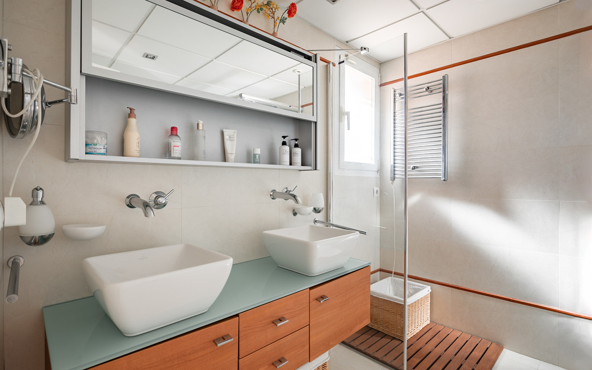 Huis te koop in New Golden Mile | 8 slaapkamers H4677691