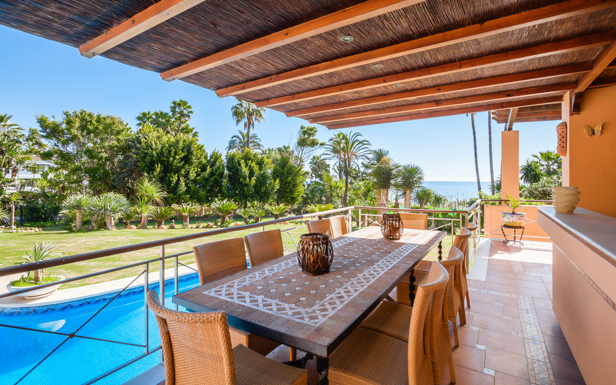 Huis te koop in New Golden Mile | 8 slaapkamers H4677691