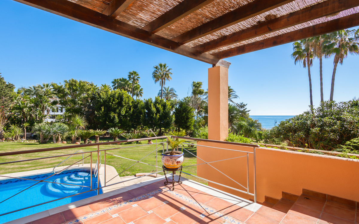 Huis te koop in New Golden Mile | 8 slaapkamers H4677691