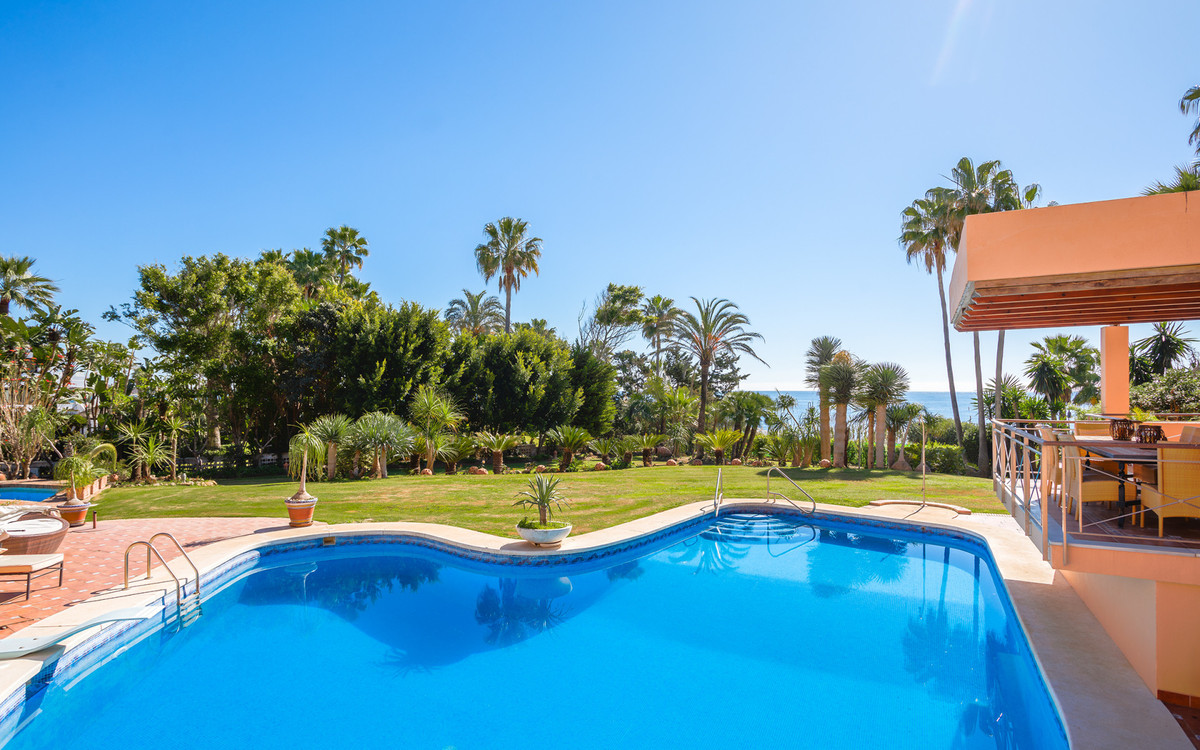 Huis te koop in New Golden Mile | 8 slaapkamers H4677691