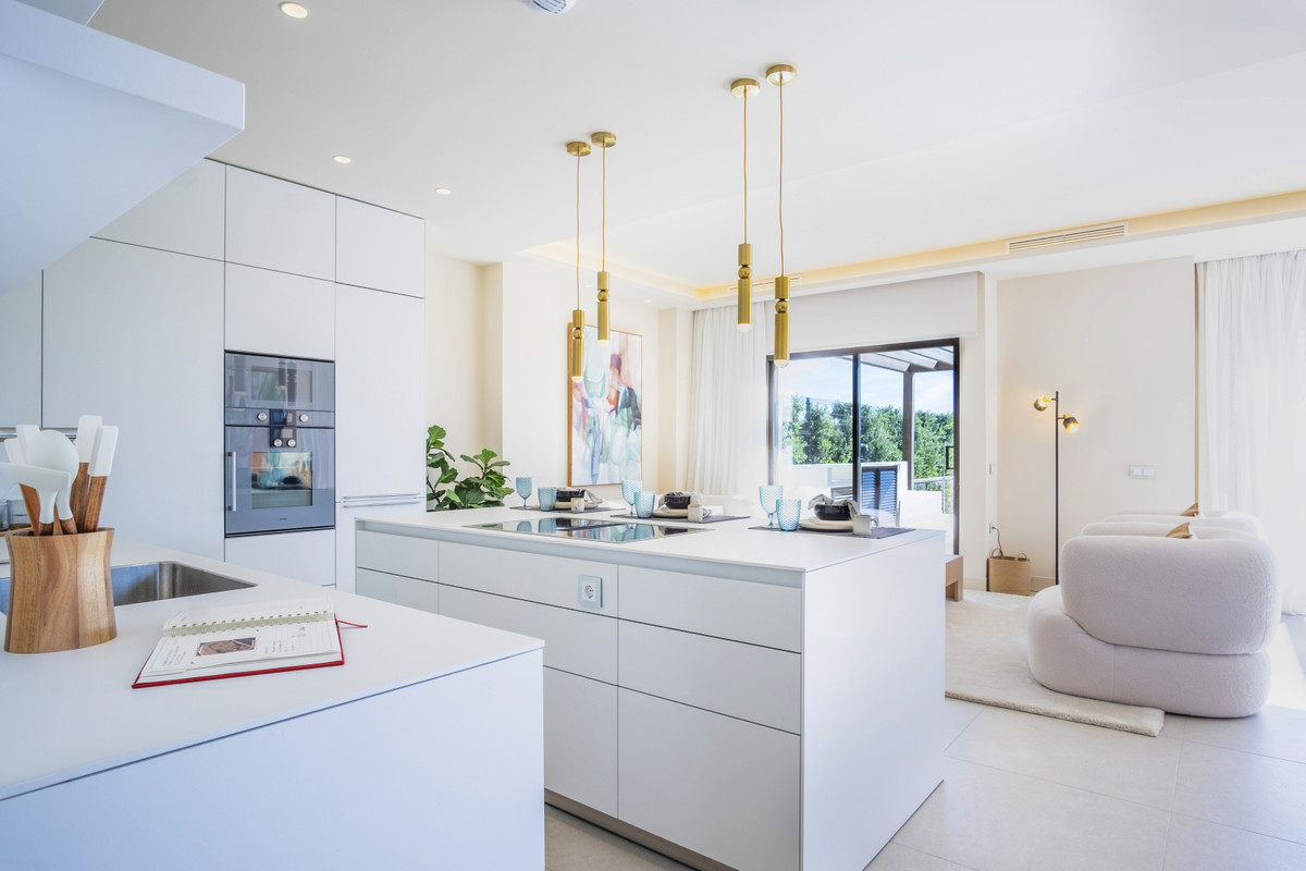 Vrijstaande Villa in New Golden Mile-10