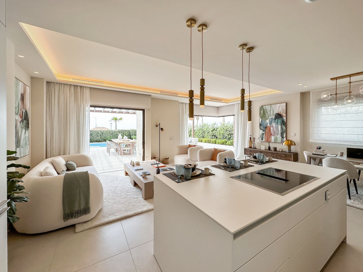 Vrijstaande Villa in New Golden Mile-116