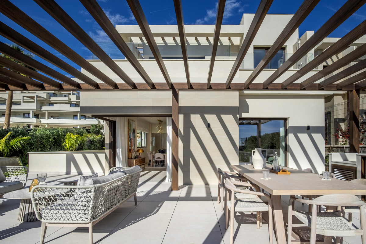 Vrijstaande Villa in New Golden Mile-15